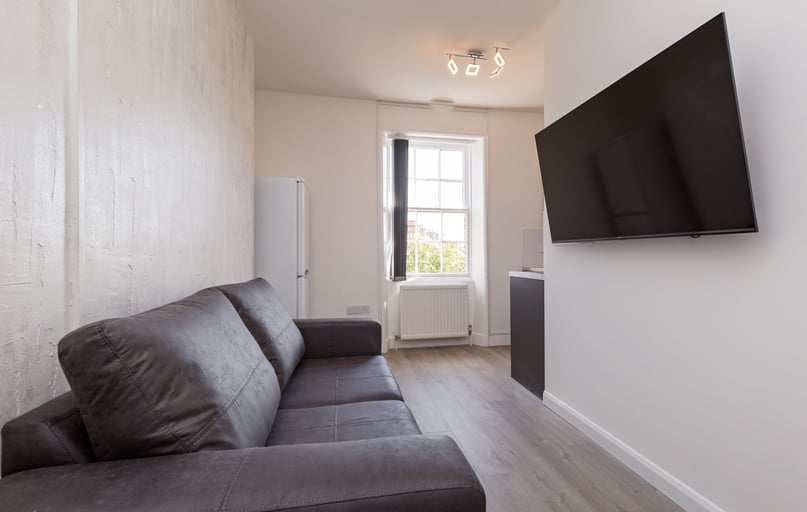 Leazes Terrace, Newcastle Upon Tyne, Newcastle - Image 1