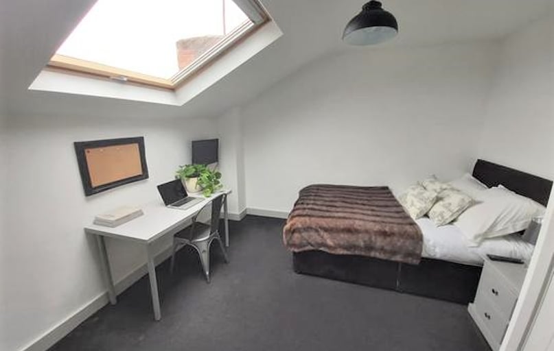 Comer Road, St Johns, Worcester - Image 1