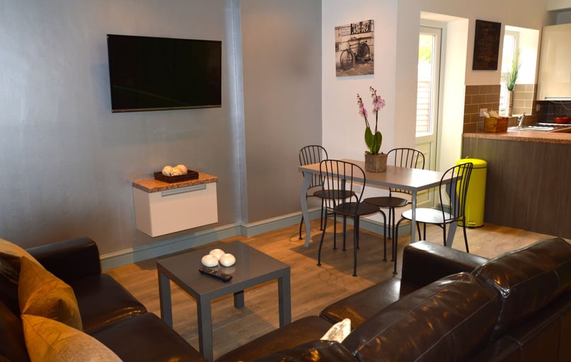 Comer Road, St Johns, Worcester - Image 1