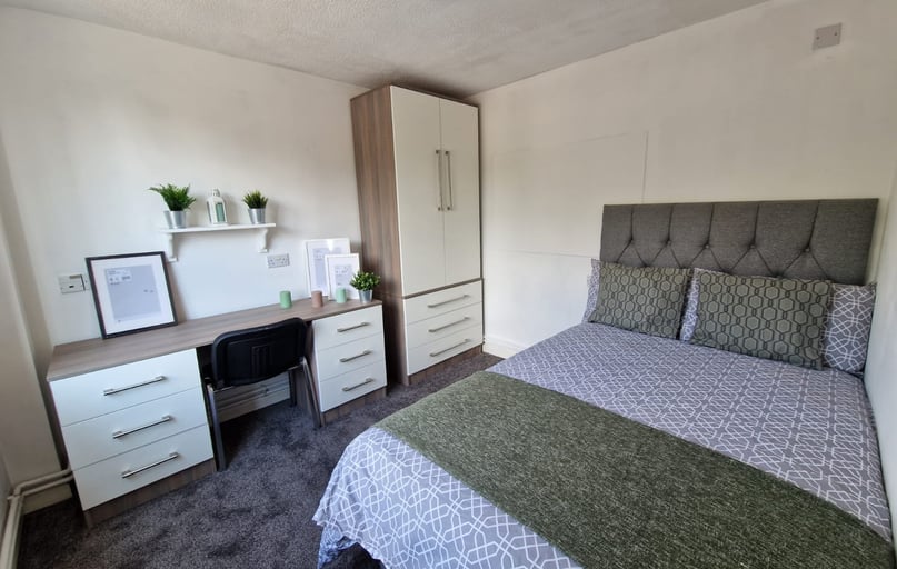 Russell street, Arboretum, Nottingham - Image 1