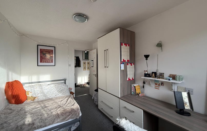 Gamble street, Near university, Nottingham - Image 1