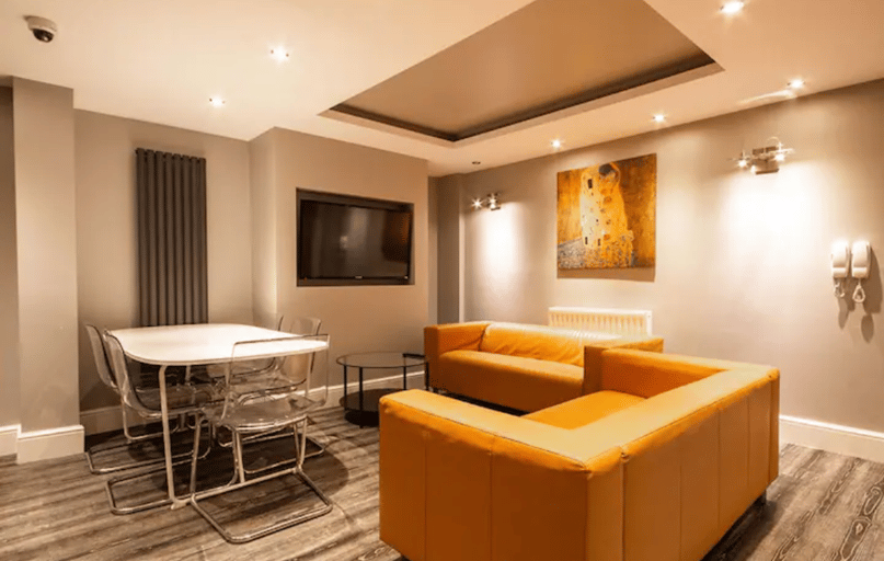 Nantwich Road, City Centre, Crewe - Image 1