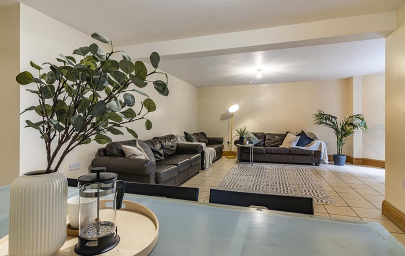Barrack Lane, Radford, Nottingham - Image 1