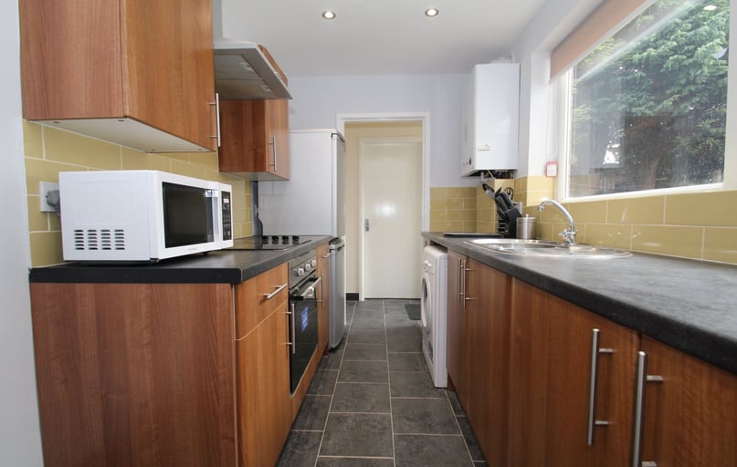 Cloister Street, Dunkirk, Nottingham - Image 1