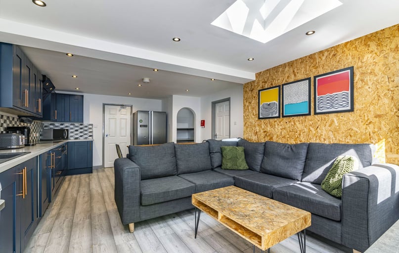 Forsythia Gardens, Lenton, Nottingham - Image 1