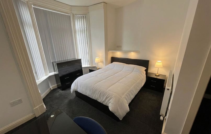 54 Fitzwarren Street, City Centre, Salford - Image 1