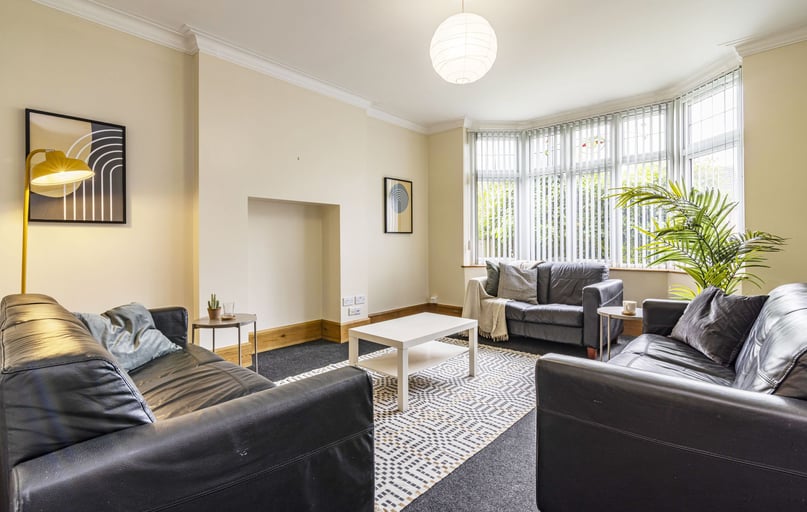 Harlaxton Drive, Lenton, Nottingham - Image 1