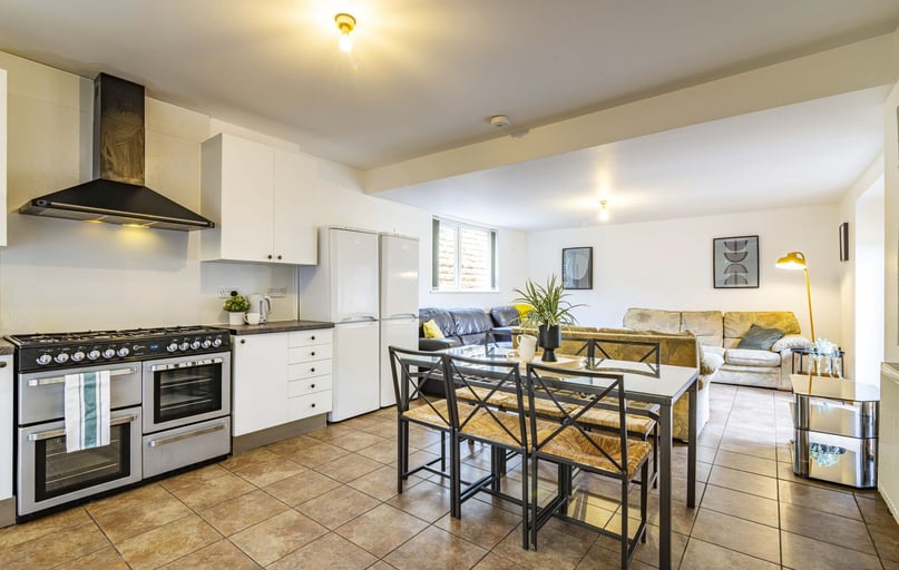 Harlaxton Drive, Lenton, Nottingham - Image 1