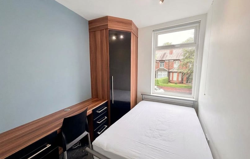 377 Lower Broughton Road, Charlestown, Salford - Image 1