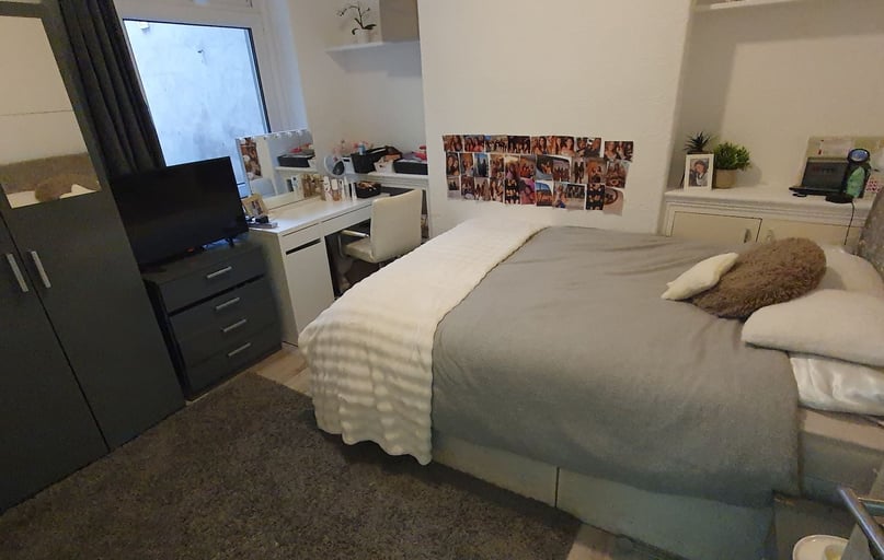 Letty Street, Cathays, Cardiff - Image 1