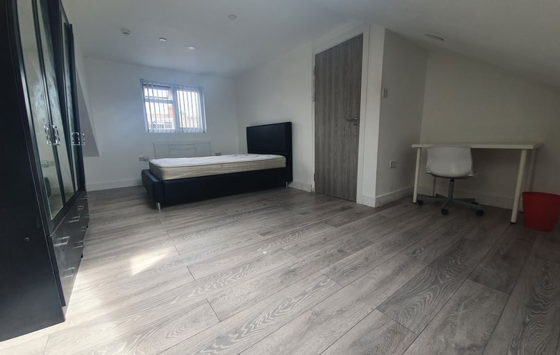 28 Russell Street, Plasnewydd, Cardiff - Image 1