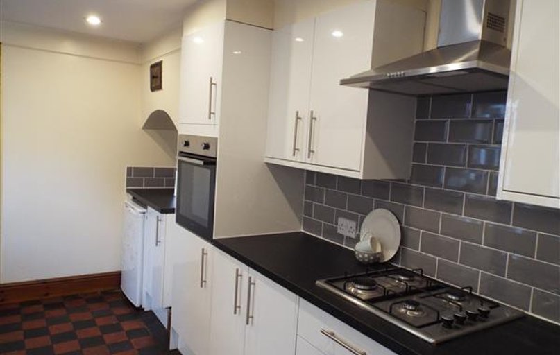 85 Carholme Road, West End, Lincoln - Image 1