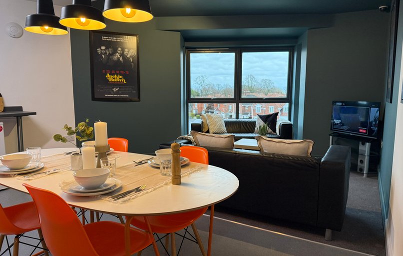 Longdales Lodge, Uphill, Lincoln - Image 1