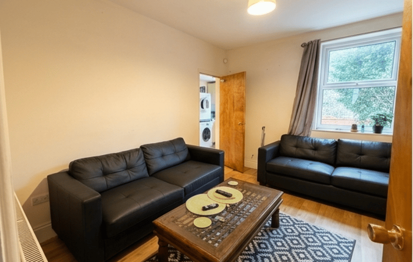 3 Elmsthorpe Avenue, Lenton, Nottingham - Image 1