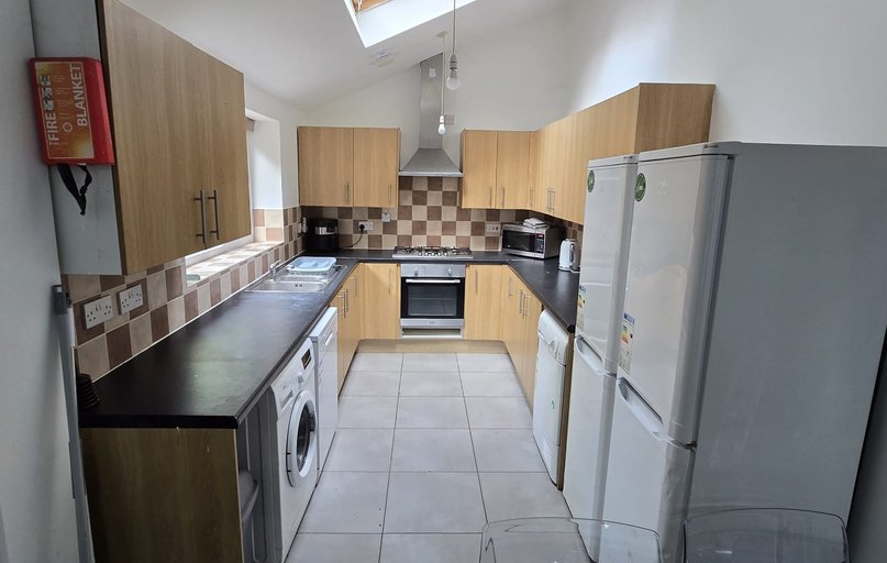 136 Lenton Boulevard, Radford, Nottingham - Image 1