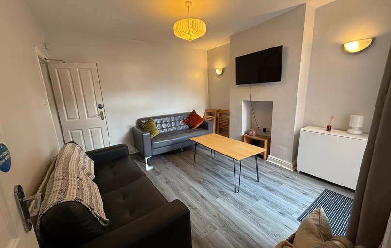 39 Douglas Road, Radford, Nottingham - Image 1