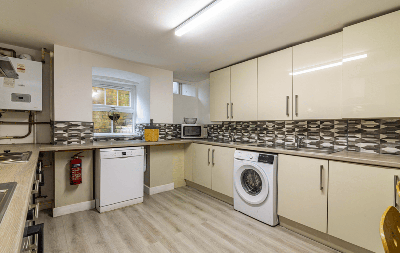 38 Yarborough Road, West End, Lincoln - Image 1