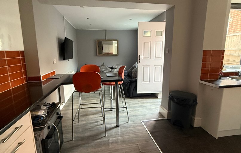 20 Albert Grove, Radford, Nottingham - Image 1