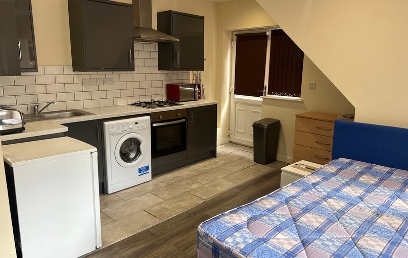 72A Derby Grove, Radford, Nottingham - Image 1