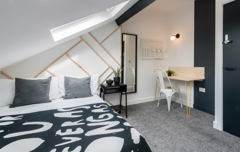 Beeston, Nottingham - Image 1