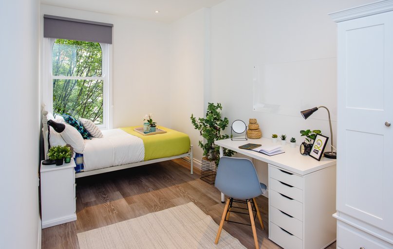 Flat C, 25 Lister Gate, Lace Market, Nottingham - Image 1