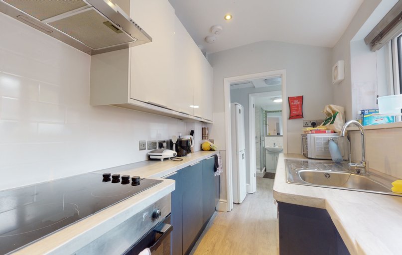 114 Carholme Road, West End, Lincoln - Image 1