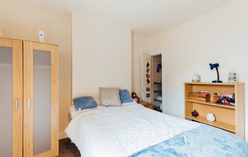 2 South Parade, West End, Lincoln - Image 1