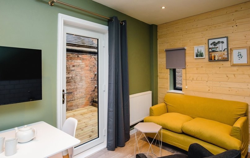 Flat B, 25 Lister Gate, Lace Market, Nottingham - Image 1