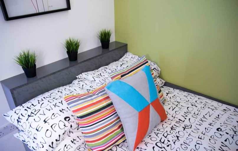 Accessible Room (Larger Room), Damside, 11 Damside Street, City Centre, Lancaster - Image 1