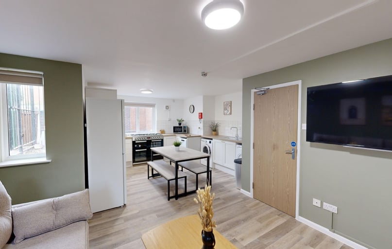 Russell Street, Radford, Nottingham - Image 1