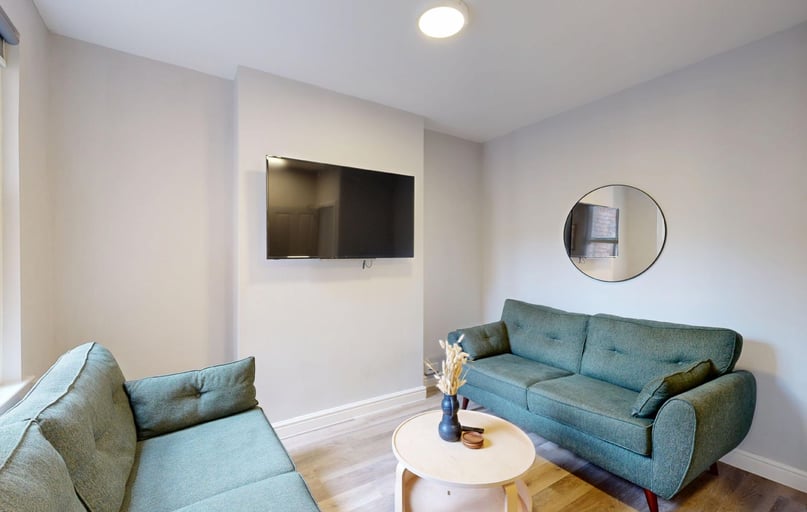 Midland Avenue, Lenton, Nottingham - Image 1