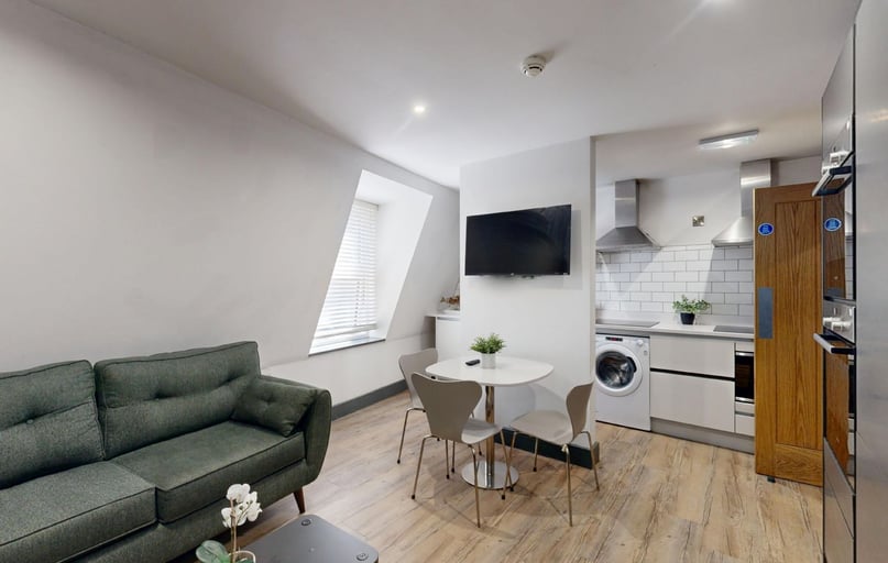 66-72 Houndsgate, Lace Market, Nottingham - Image 1