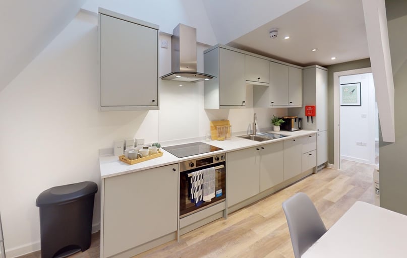 Bar Road, City Centre, Falmouth - Image 1