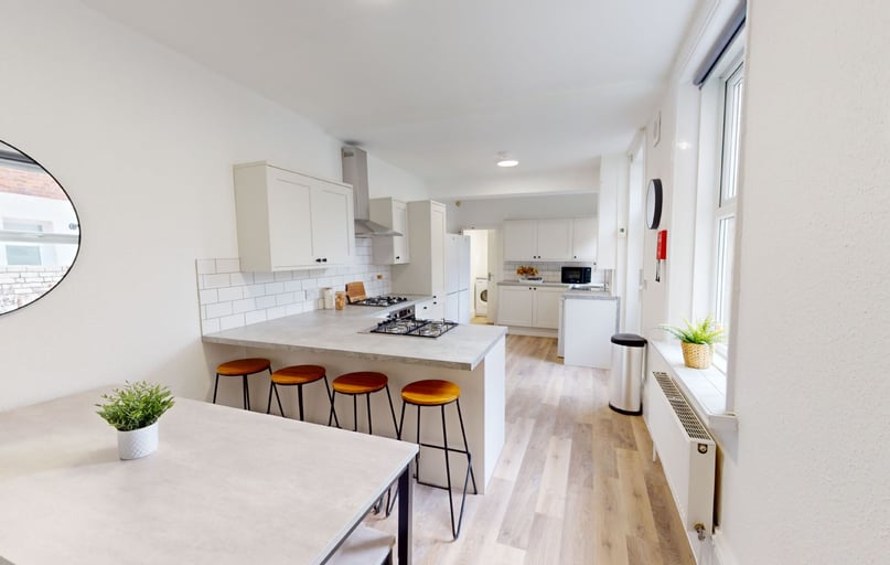 Simonside Terrace (7), Heaton, Newcastle - Image 1