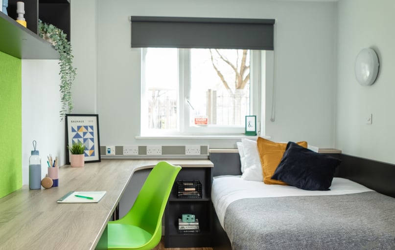 Silver Deluxe, Belgrave View, 1 Belgrave Middleway, Selly Oak, Birmingham - Image 1