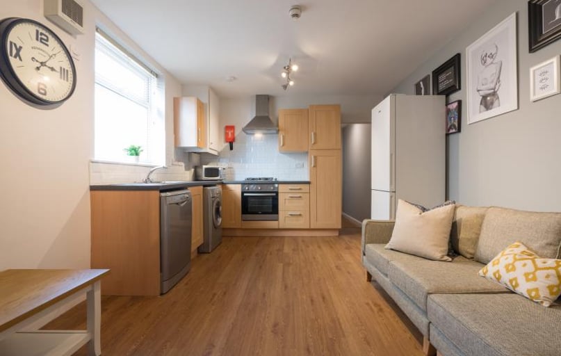 Colum Road, Cathays, Cardiff - Image 1