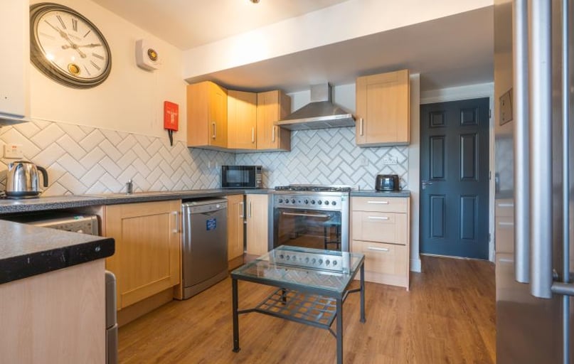 Richmond Road, Plasnewydd, Cardiff - Image 1