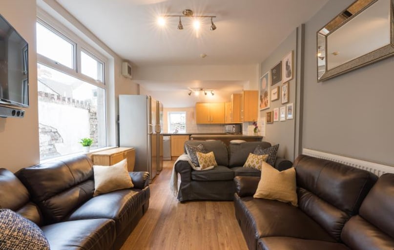 Glenroy Street, Plasnewydd, Cardiff - Image 1