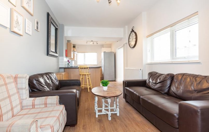 Manor Street, Maindy, Cardiff - Image 1