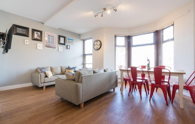 Colum Road, Cathays, Cardiff - Image 1