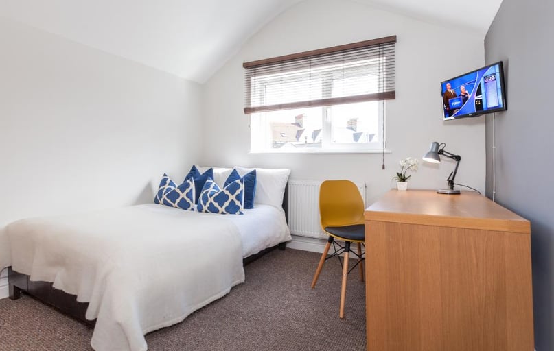 Glynrhondda Street, Plasnewydd, Cardiff - Image 1