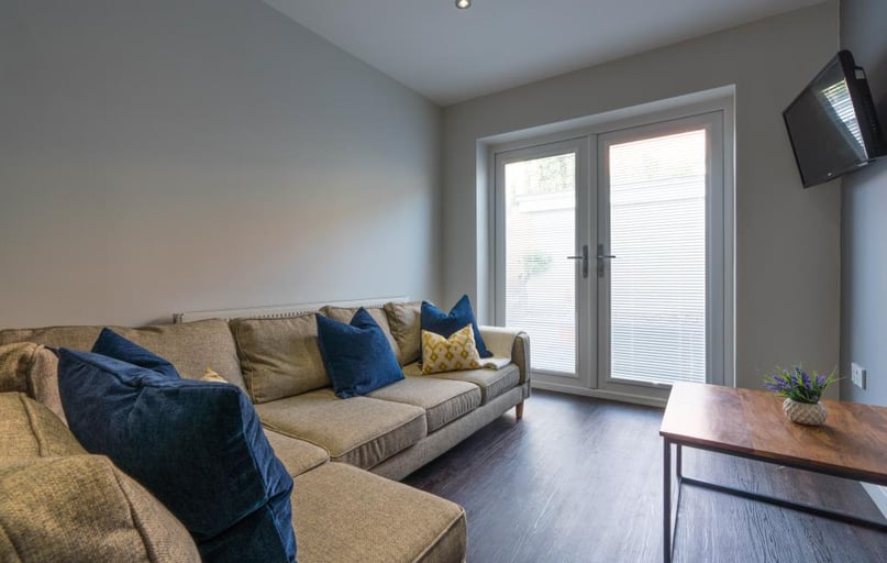 Rhymney Terrace, Cathays, Cardiff - Image 1