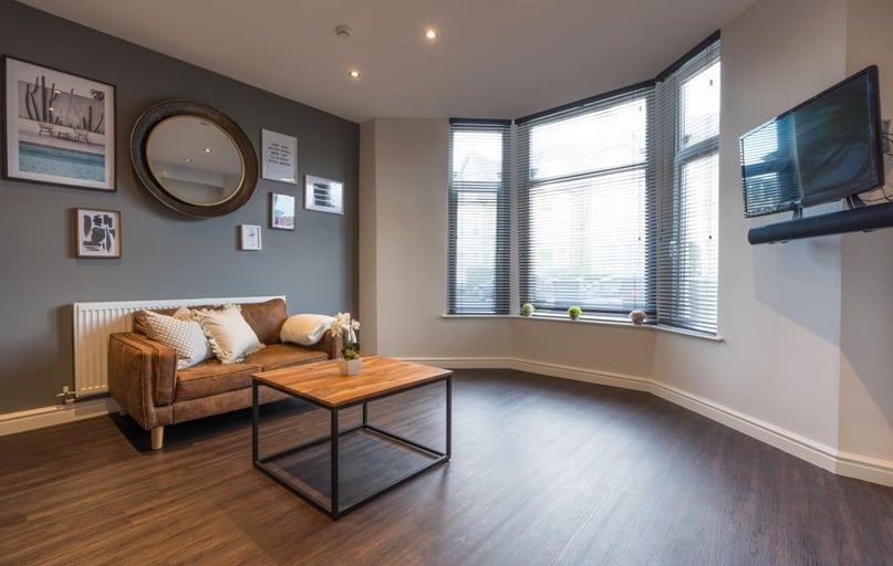 Glynrhondda Street, Plasnewydd, Cardiff - Image 1