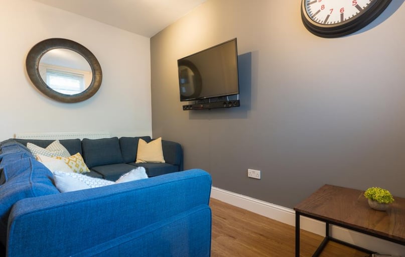 Harriet Street, Cathays, Cardiff - Image 1