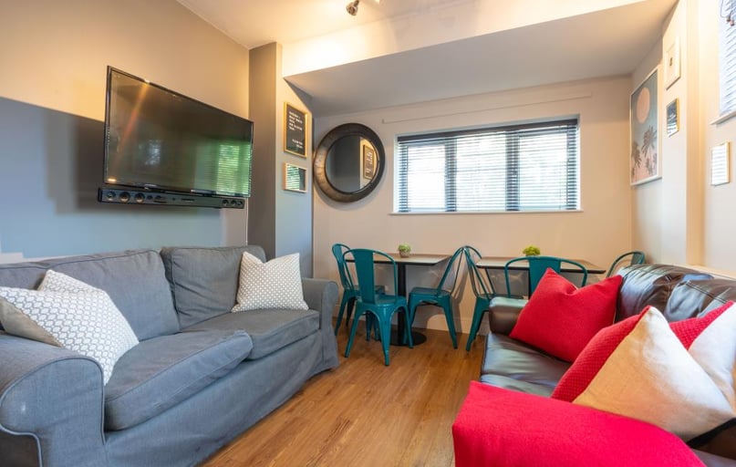 Keppoch Street, Plasnewydd, Cardiff - Image 1