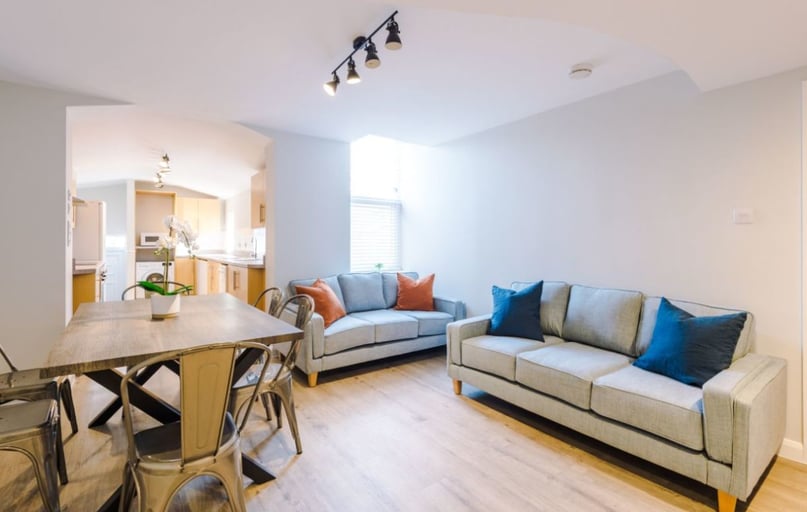 Hazelwood Avenue, Jesmond, Newcastle - Image 1