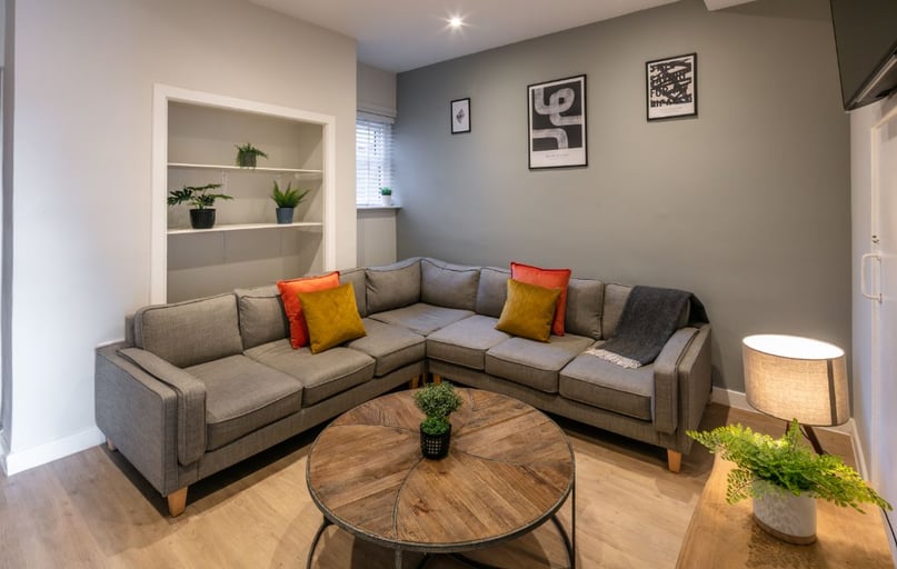 Dalton Street, Cathays, Cardiff - Image 1
