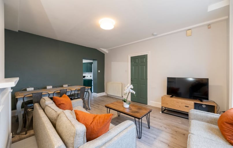 Gladstone Terrace, Sandyford, Newcastle - Image 1