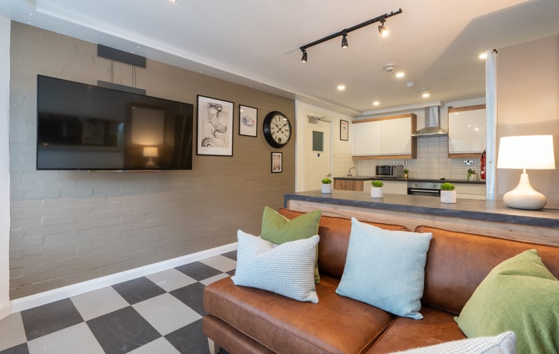 Jesmond View, Newcastle - Image 1