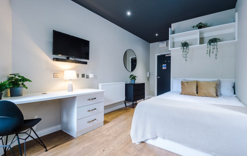 Flat 9, 160 Upper New Walk, Highfields, Leicester - Image 1